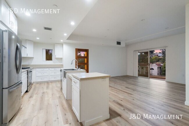 3333 Reynard Way San Diego, CA 92103 photo 4