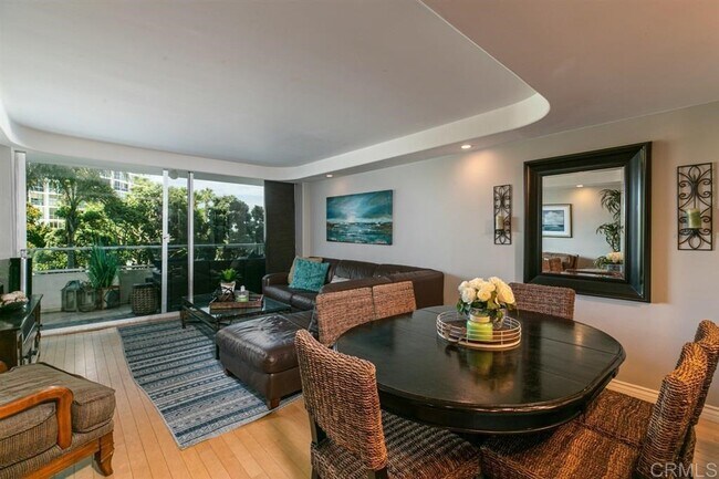 1830 Avenida Del Mundo Coronado, CA 92118 photo 3