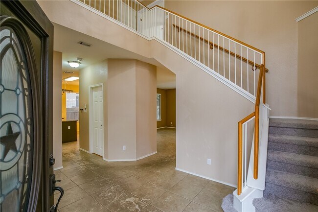 10528 S Canoa Hills Trail Austin, TX 78717 photo 4