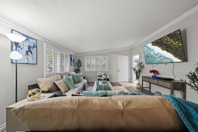 10150 Sierra Madre Rd Spring Valley, CA 91977 photo 4
