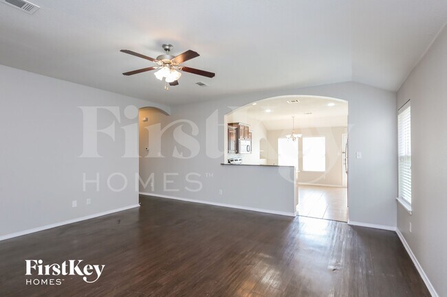 2037 Cattle Creek Road, Fort Worth, TX 76134 photo 5