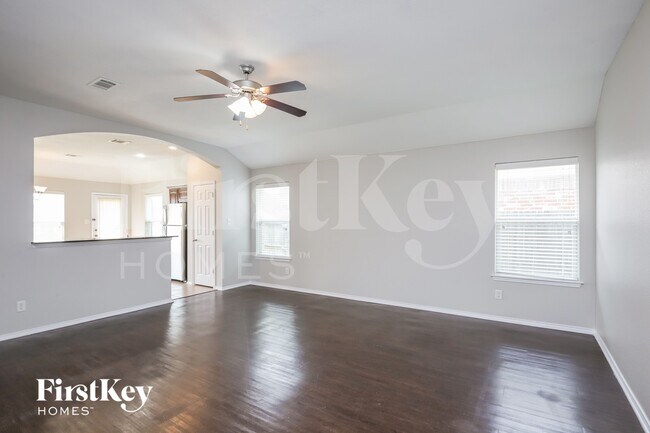 2037 Cattle Creek Road, Fort Worth, TX 76134 photo 4
