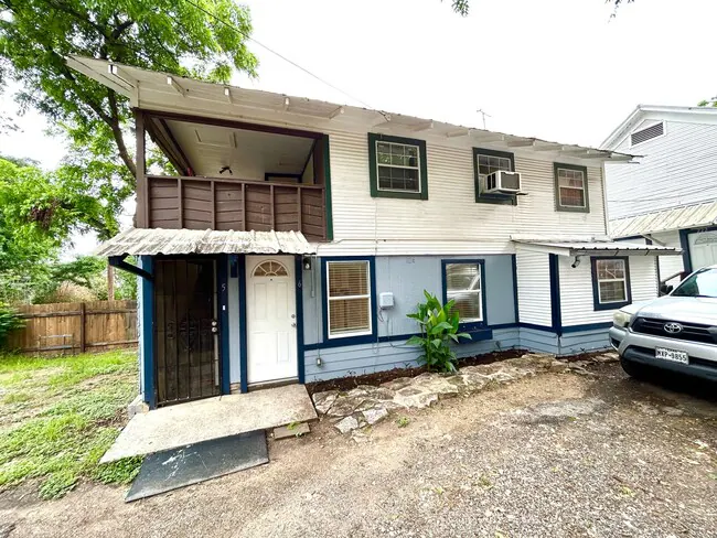 224 Army Blvd San Antonio, TX 78215 photo 4