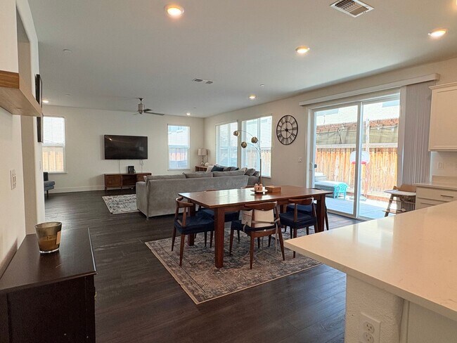 Beautiful 4 Bed 3 Full Bath Home with Solar in Brentwood photo 5