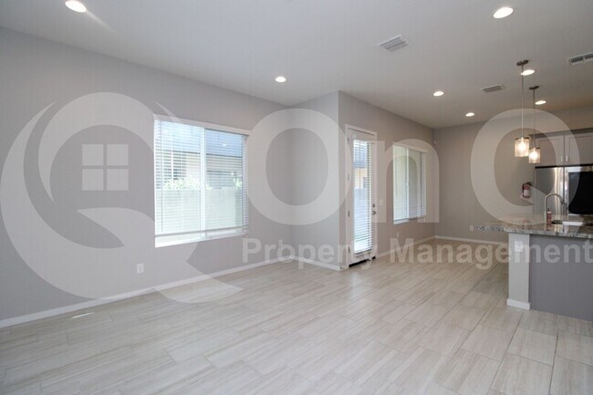 901 S Smith Rd Tempe, AZ 85281 photo 4