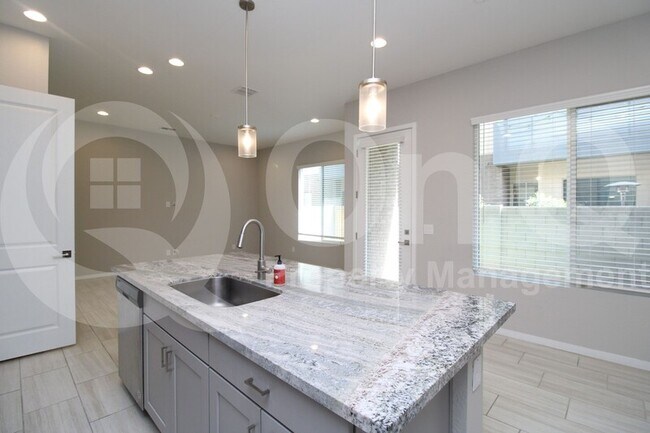 901 S Smith Rd Tempe, AZ 85281 photo 3