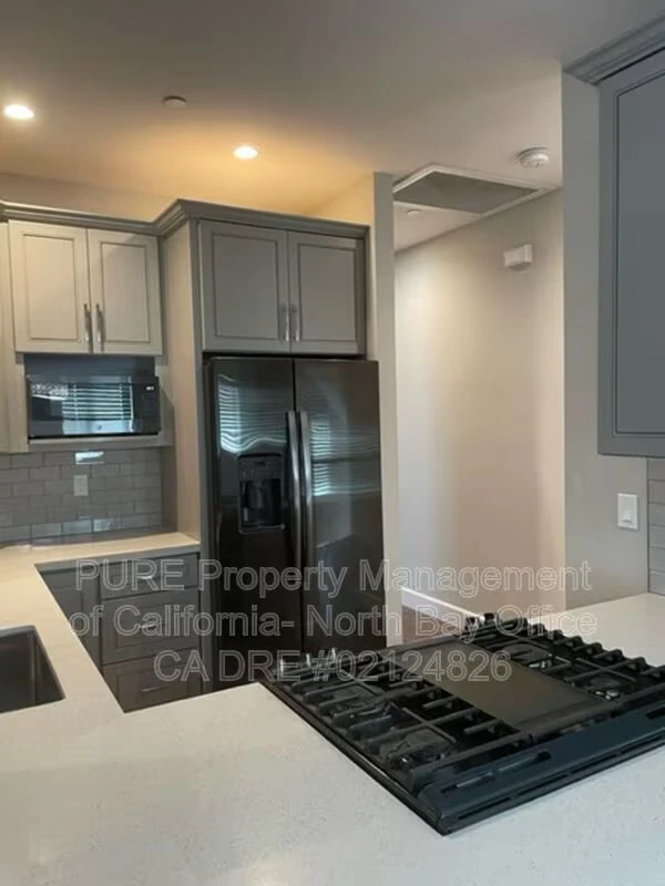 3462 Santiago Dr Santa Rosa, CA 95403 photo 4