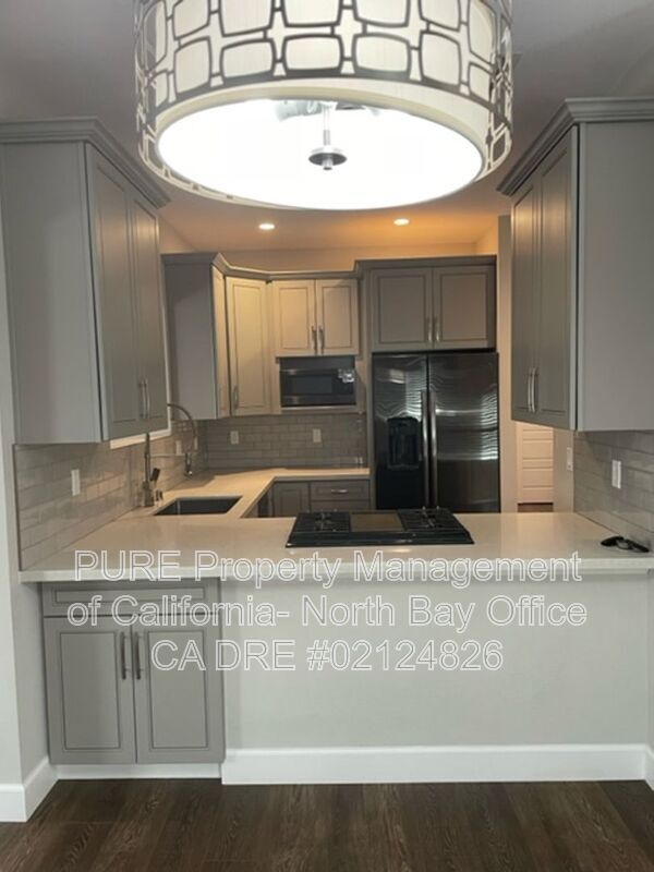 3462 Santiago Dr Santa Rosa, CA 95403 photo 2