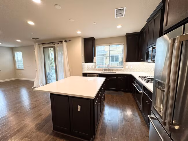 Perfect Shape Sage Community Townhome in Livermore photo 3