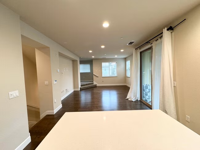 Perfect Shape Sage Community Townhome in Livermore photo 4