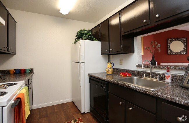 Adobe Springs Apartments photo 2