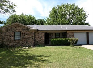 1104 Cummings Ave Copperas Cove, TX 76522 photo 2