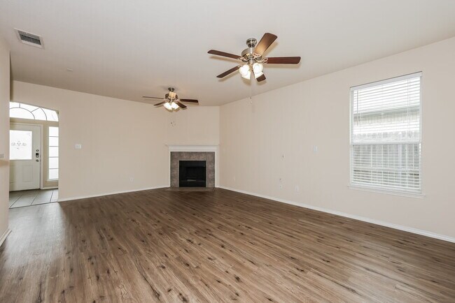 12249 Shadow Wood Trail Burleson, TX 76028 photo 3