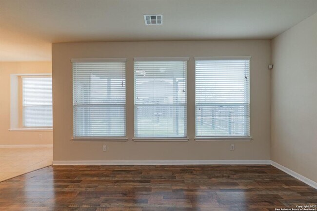 133 Linden Ln San Marcos, TX 78666 photo 5