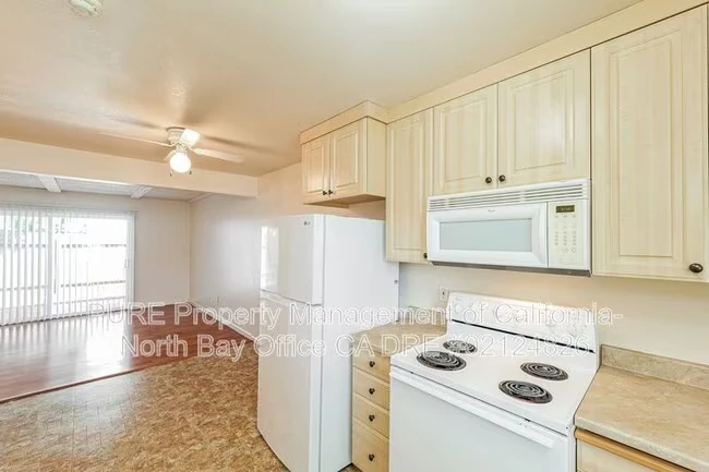 48 Lark Center Dr Santa Rosa, CA 95403 photo 5