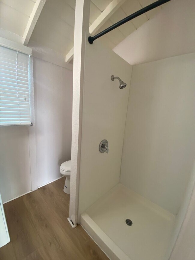 4432 Pacific Hwy San Diego, CA 92110 photo 3