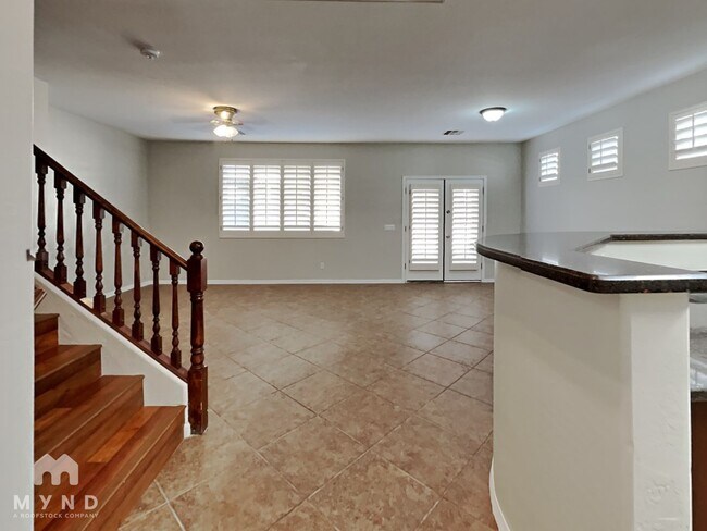 17524 W Mandalay Ln Surprise, AZ 85388 photo 3