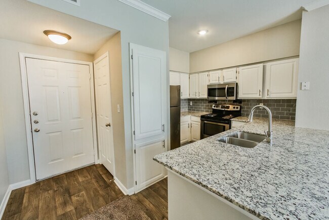 13366 Briar Forest Drive, Houston, TX 77077 photo 5