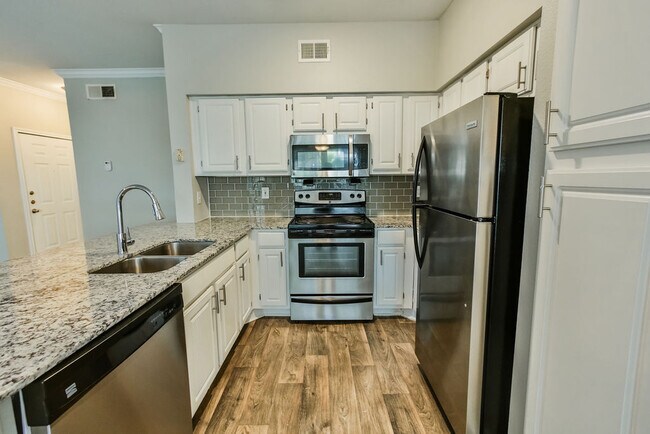 13366 Briar Forest Drive, Houston, TX 77077 photo 2