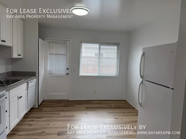 562 Madison Ave Redwood City, CA 94061 photo 3