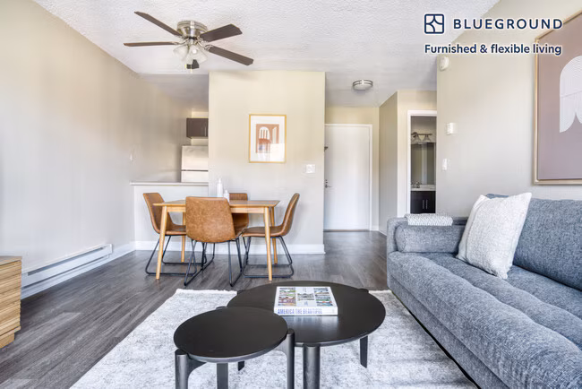 766 Edgewater Blvd Foster City, CA 94404 photo 3