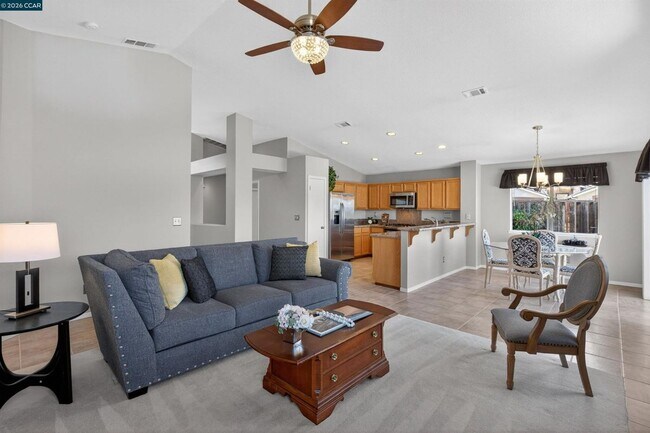 549 Burdick Dr Bay Point, CA 94565 photo 4