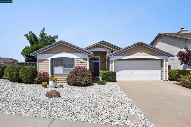 549 Burdick Dr Bay Point, CA 94565 photo 2