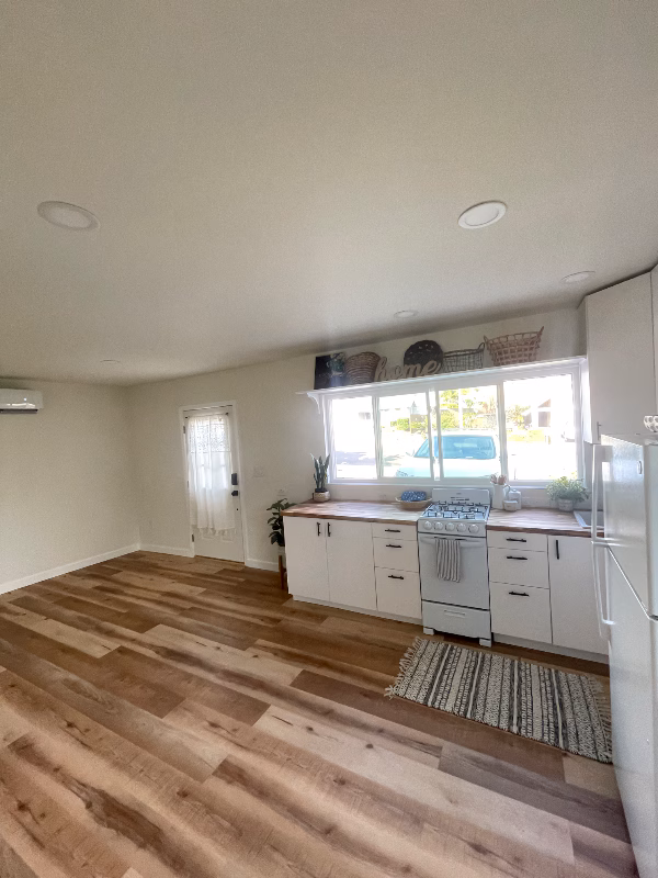 942 Ruby Drive, Vista, CA 92083 photo 2
