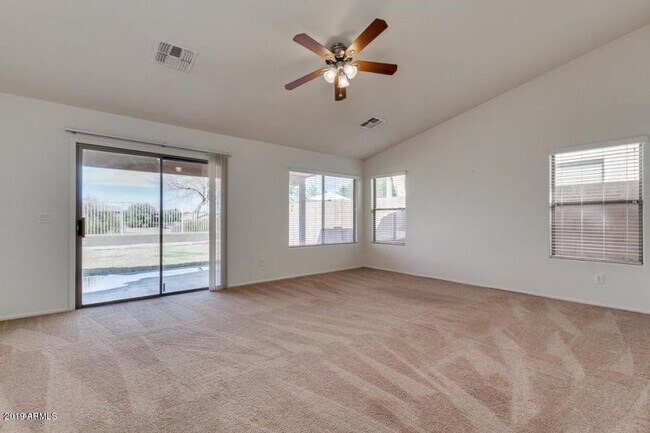 42376 W Chisholm Dr Maricopa, AZ 85138 photo 5