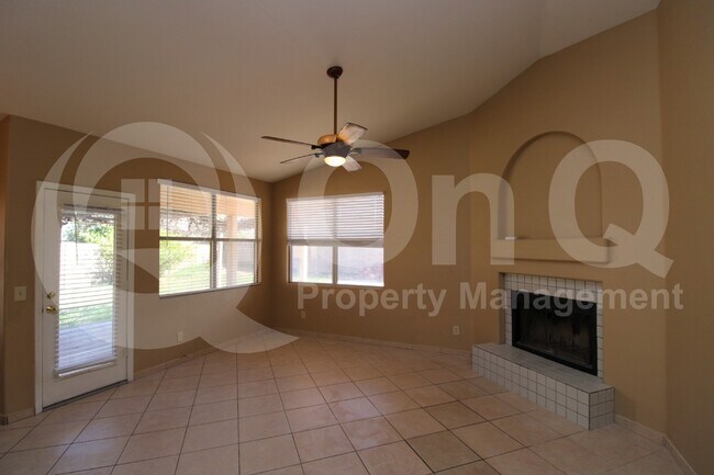 281 S Chippewa Pl Chandler, AZ 85224 photo 5