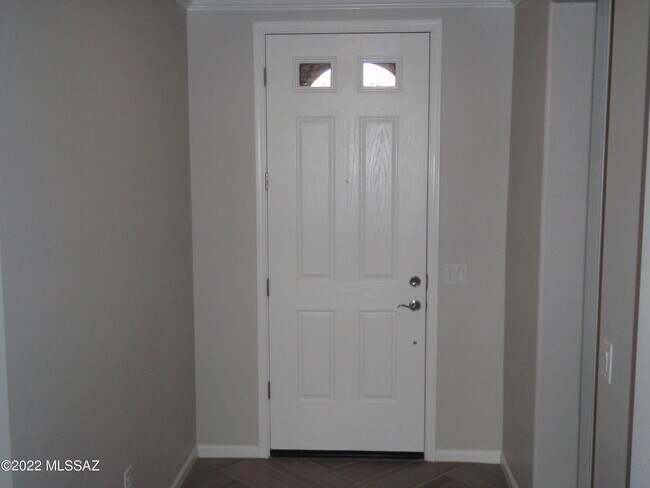 61123 E Flint Dr Oracle, AZ 85623 photo 4