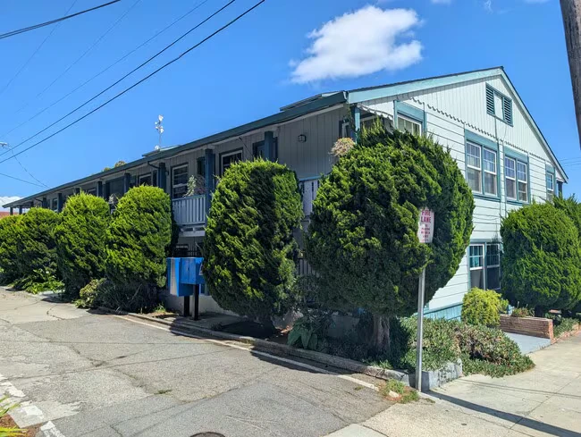 306 Cliff St Santa Cruz, CA 95060 photo 2