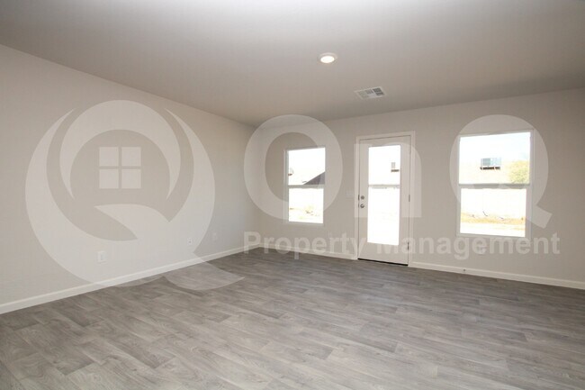10858 W Arvada Dr Arizona City, AZ 85123 photo 5