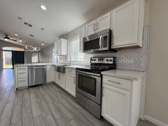 3085 North 87th Place, Scottsdale, AZ 85251 photo 5