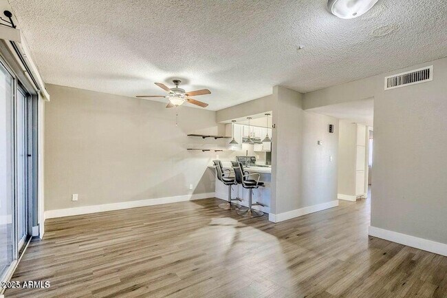 1826 N Spring Mesa, AZ 85203 photo 2