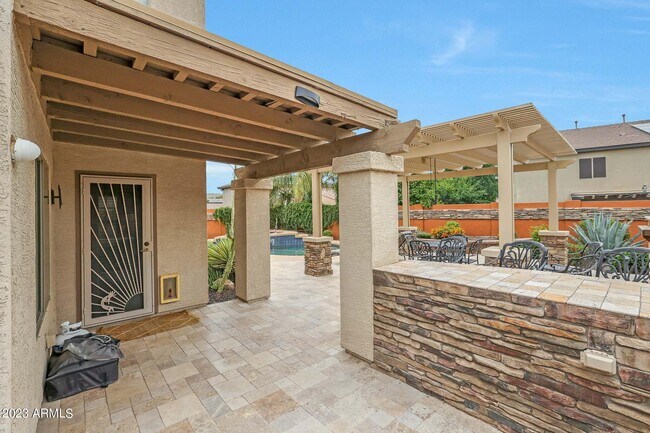 15941 W Mauna Loa Ln Surprise, AZ 85379 photo 5