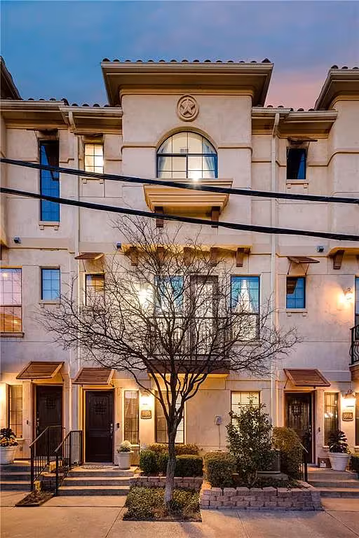 1008 Pavillion Street, Dallas, TX 75204 photo 2