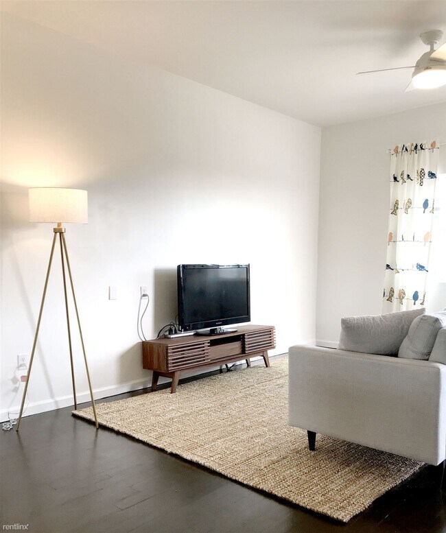 2005 Crosby Ave Oakland, CA 94601 photo 5