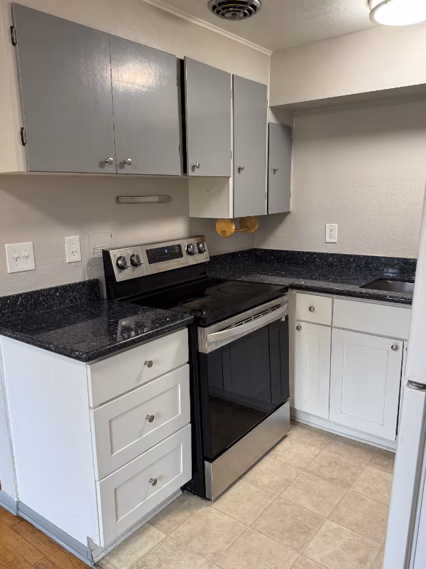 4746.5 22nd Ave NE Seattle, WA 98105 photo 3