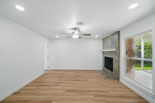9711 Derrik Drive, Houston, TX 77080 photo 5