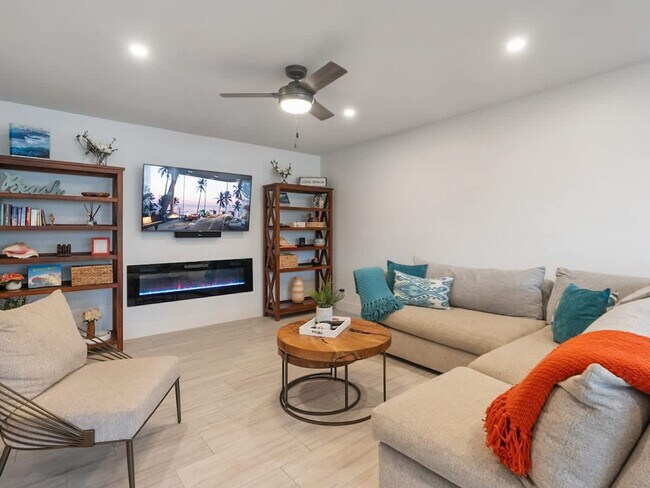 750 S Sierra Ave Solana Beach, CA 92075 photo 4