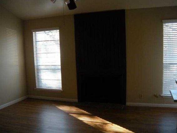 1000 W 26th St Austin, TX 78705 photo 4
