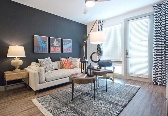 1211 E 5th St. Austin, TX 78702 photo 4