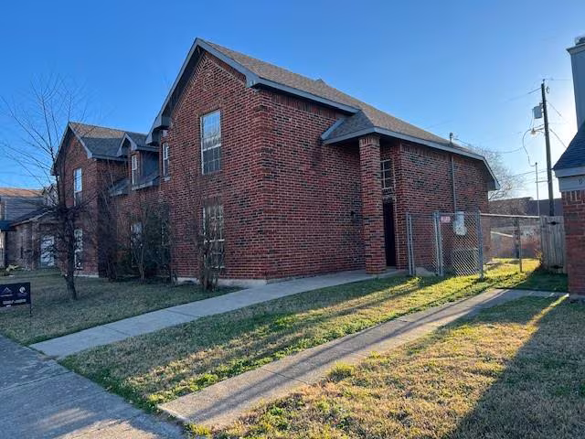 922 Binbrook Drive, Mesquite, TX 75149 photo 2