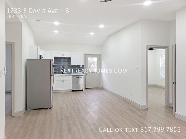1233 Davis Ave Fort Worth, TX 76104 photo 3