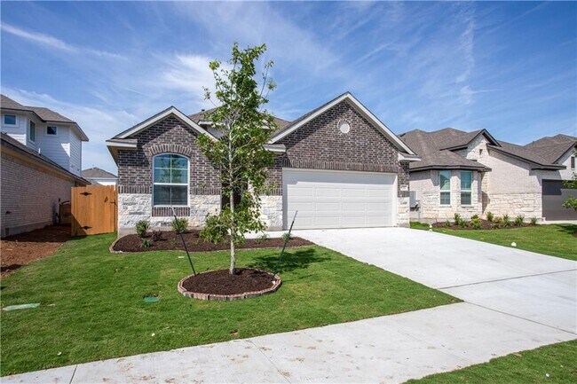 717 Bridle Creek Dr Georgetown, TX 78626 photo 2