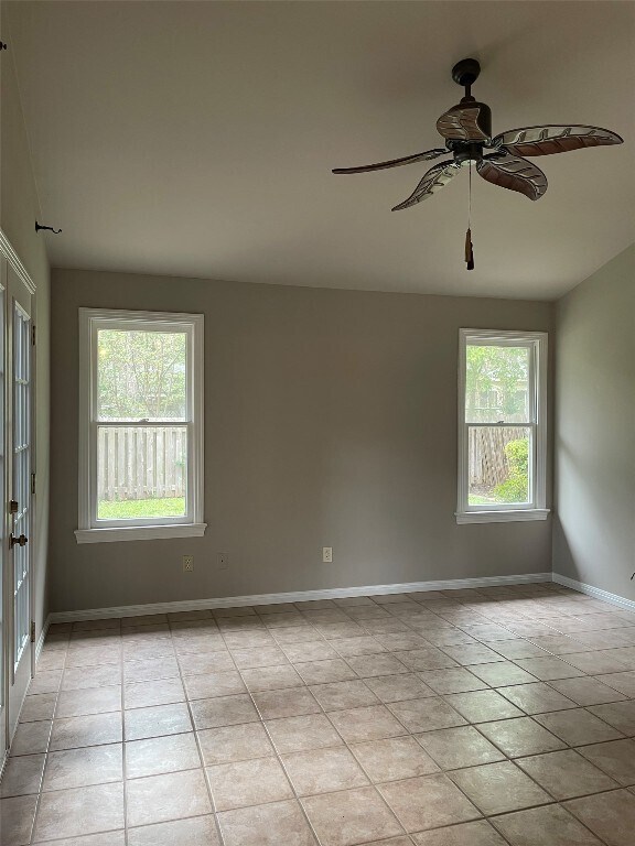 1402 Laurel St Georgetown, TX 78626 photo 4