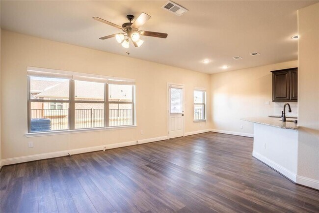 6822 Topaz Drive, Greenville, TX 75402 photo 5