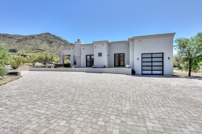 5861 E Cloud Rd Cave Creek, AZ 85331 photo 3