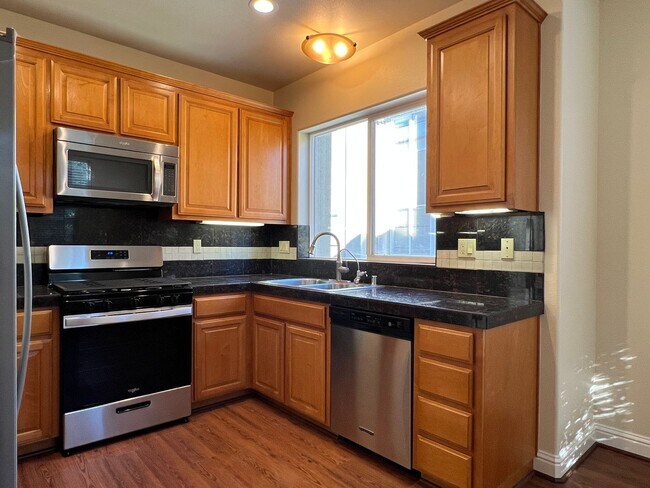 Bright 3 Bedroom 2.5 Bath Townhouse in San Jose photo 5